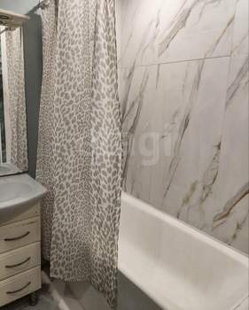 3-к квартира, на длительный срок, 65м2, 1/5 этаж