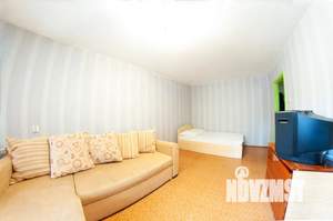 1-к квартира, посуточно, 36м2, 1/9 этаж
