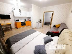 Студия квартира, посуточно, 27м2, 5/19 этаж