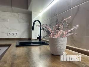 Студия квартира, посуточно, 39м2, 1/19 этаж