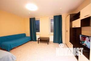 1-к квартира, посуточно, 42м2, 24/24 этаж