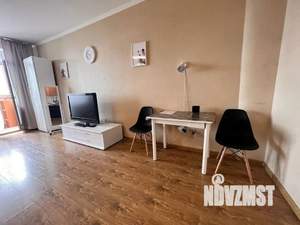 Студия квартира, посуточно, 43м2, 8/13 этаж