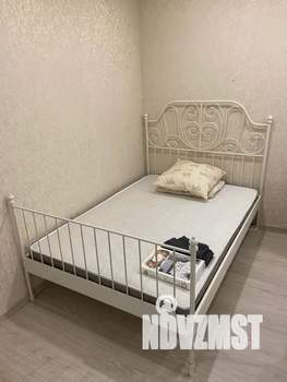 Студия квартира, посуточно, 36м2, 1/20 этаж