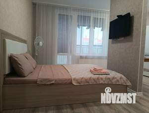 Студия квартира, посуточно, 27м2, 13/18 этаж