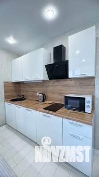 Студия квартира, посуточно, 30м2, 6/17 этаж