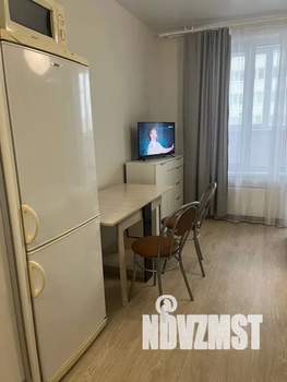 Студия квартира, посуточно, 27м2, 12/20 этаж