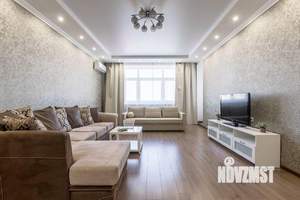 3-к квартира, посуточно, 140м2, 1/1 этаж