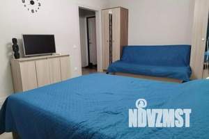 1-к квартира, посуточно, 39м2, 2/16 этаж