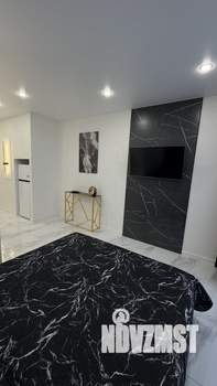 Студия квартира, посуточно, 33м2, 8/20 этаж