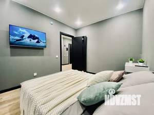 1-к квартира, посуточно, 33м2, 10/25 этаж