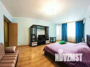 1-к квартира, посуточно, 50м2, 1/1 этаж