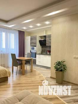 Студия квартира, посуточно, 34м2, 14/19 этаж