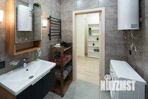 Студия квартира, посуточно, 32м2, 13/25 этаж