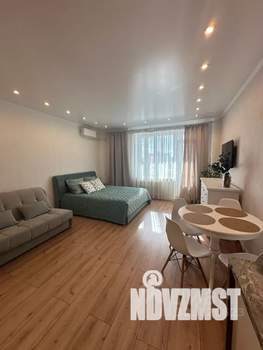 Студия квартира, посуточно, 38м2, 7/13 этаж