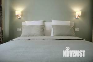 2-к квартира, посуточно, 40м2, 6/9 этаж