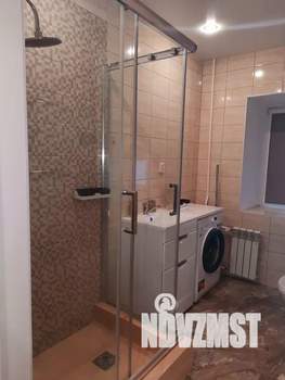 Студия квартира, посуточно, 36м2, 1/3 этаж