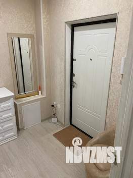 Студия квартира, посуточно, 36м2, 1/20 этаж