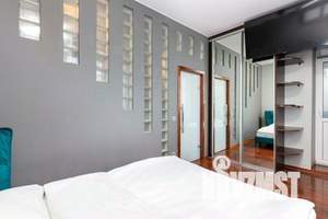 2-к квартира, посуточно, 64м2, 1/25 этаж