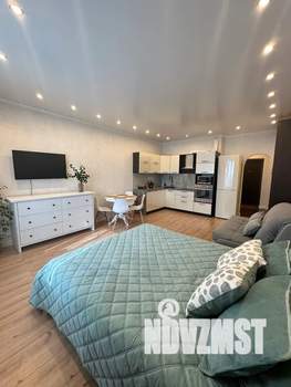 Студия квартира, посуточно, 38м2, 7/13 этаж