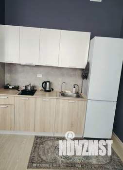 Студия квартира, посуточно, 34м2, 1/10 этаж