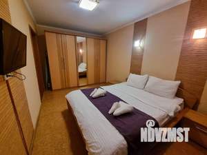 1-к квартира, посуточно, 53м2, 1/1 этаж