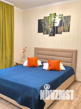 Студия квартира, посуточно, 32м2, 13/20 этаж