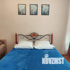 1-к квартира, посуточно, 42м2, 2/10 этаж
