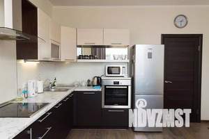 1-к квартира, посуточно, 54м2, 6/9 этаж