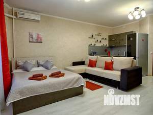 Студия квартира, посуточно, 40м2, 13/15 этаж