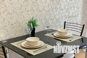 1-к квартира, посуточно, 35м2, 13/16 этаж