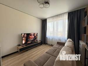 Студия квартира, посуточно, 37м2, 13/19 этаж