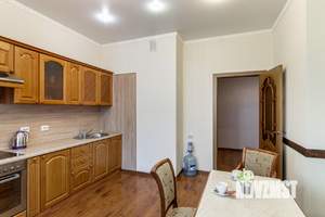 1-к квартира, посуточно, 50м2, 1/1 этаж