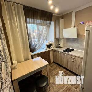 1-к квартира, посуточно, 38м2, 2/4 этаж