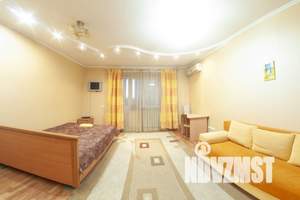 1-к квартира, посуточно, 42м2, 5/9 этаж