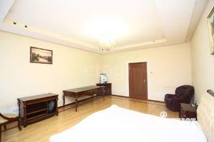 3-к квартира, на длительный срок, 189м2, 5/7 этаж