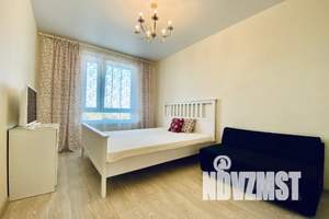 1-к квартира, посуточно, 35м2, 2/18 этаж