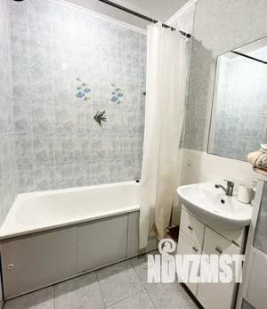 2-к квартира, посуточно, 42м2, 3/3 этаж