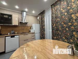 1-к квартира, посуточно, 34м2, 8/19 этаж