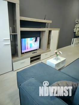 Студия квартира, посуточно, 34м2, 1/10 этаж