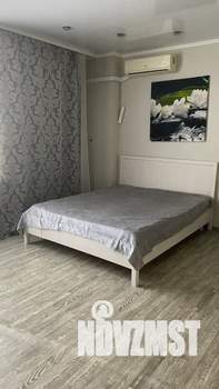 Студия квартира, посуточно, 35м2, 13/15 этаж