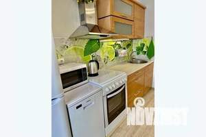 1-к квартира, посуточно, 37м2, 8/17 этаж