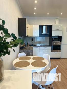 Студия квартира, посуточно, 38м2, 7/13 этаж