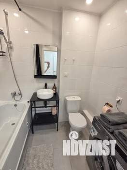 1-к квартира, посуточно, 40м2, 18/22 этаж