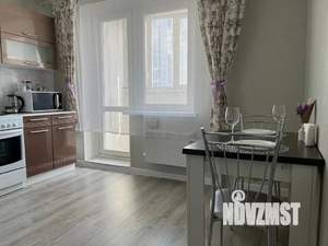 1-к квартира, посуточно, 38м2, 3/15 этаж