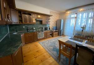 3-к квартира, на длительный срок, 110м2, 1/2 этаж