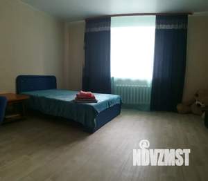 1-к квартира, посуточно, 42м2, 2/10 этаж
