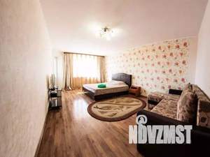 1-к квартира, посуточно, 50м2, 1/1 этаж