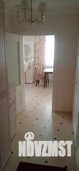 Студия квартира, посуточно, 43м2, 1/10 этаж