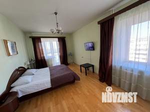 1-к квартира, посуточно, 49м2, 7/10 этаж