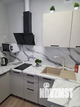 2-к квартира, посуточно, 40м2, 18/22 этаж